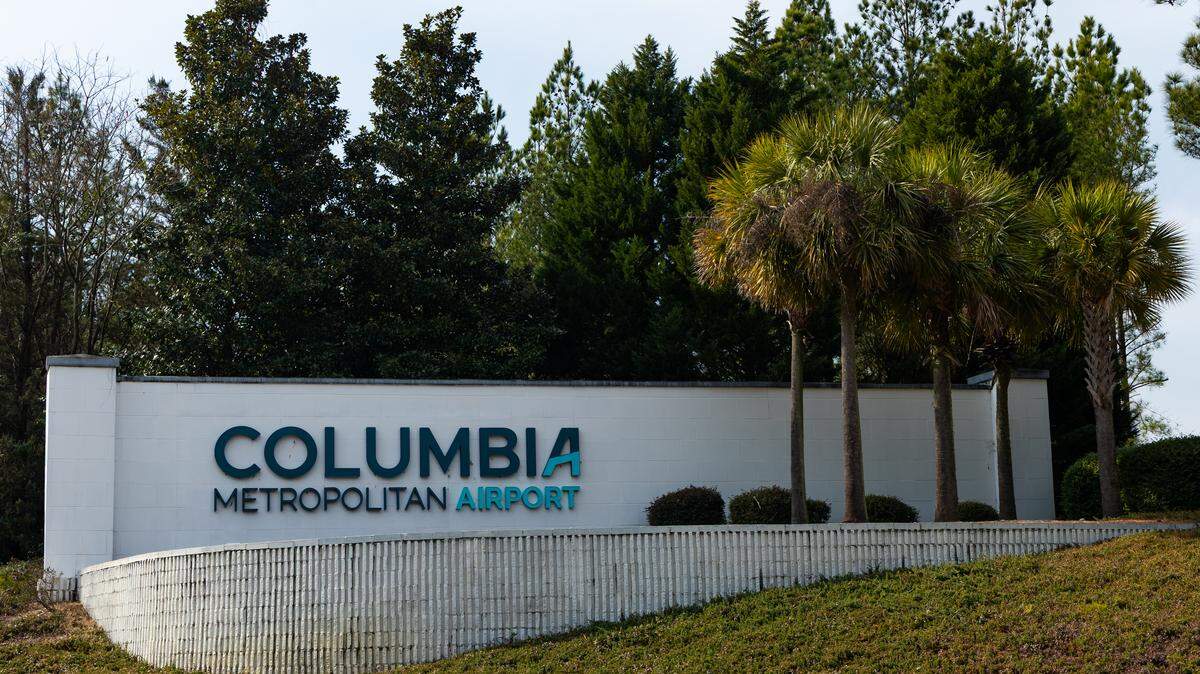 Columbia Metropolitan Airport will host historic World War II aircraft at the Eagle Aviation Metropolitan FBO ramp.