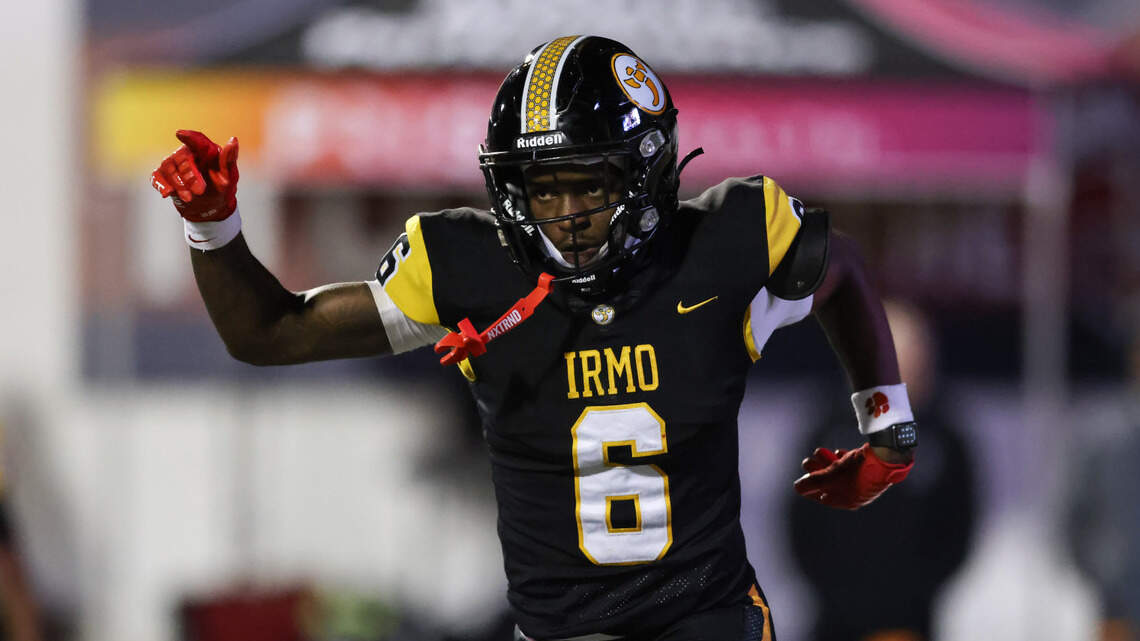 He’s staying home: Coveted WR recruit Donovan Murph commits to South Carolina