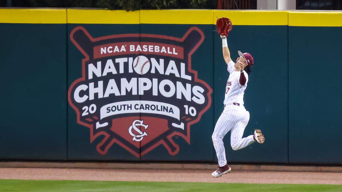 South Carolina Gamecocks CF Tyler Bak (17) can’t corral a bases loaded Arkansas double during the game between Arkansas and South Carolina at Founders Park, 3/20/26.