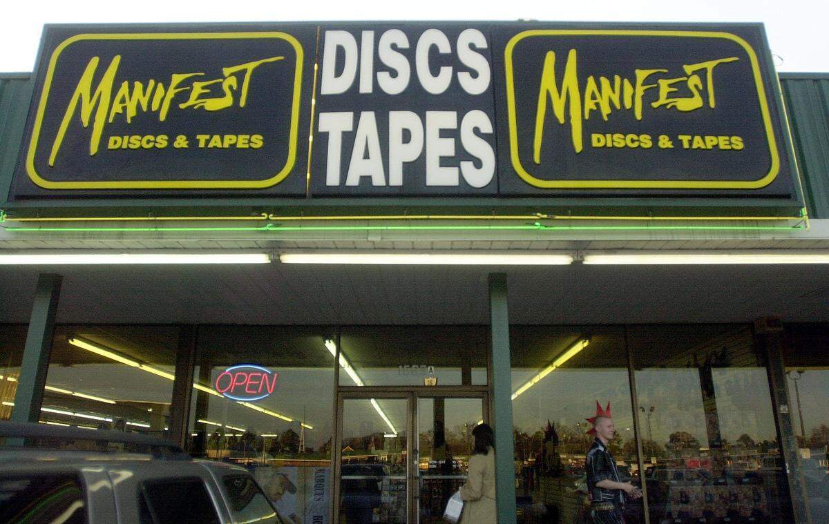 Manifest Discs and Tapes