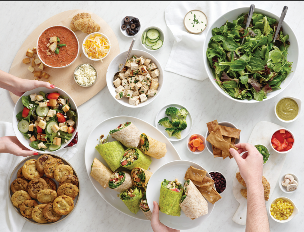 Salata, a fast-growing restaurant chain that specializes in salads, is looking to expand to the Columbia market.