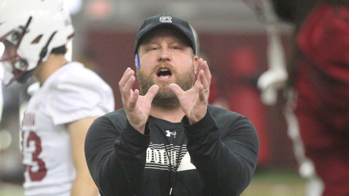 New South Carolina tight ends coach Jody Wright