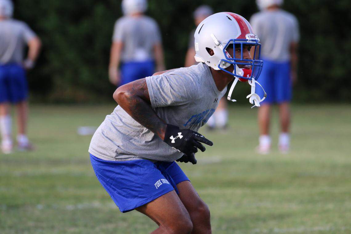 South Carolina receiver Antwane Wells works through drills at practice during his time at Fork Union Military Academy in Virginia. Wells transferred to USC in January after two years at James Madison.