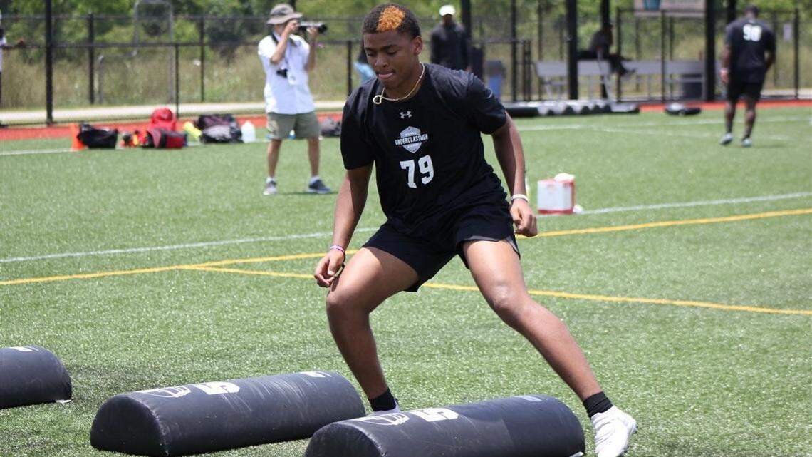 Defensive lineman Keldric Faulk ranks as a top 100 recruit in the class of 2023.