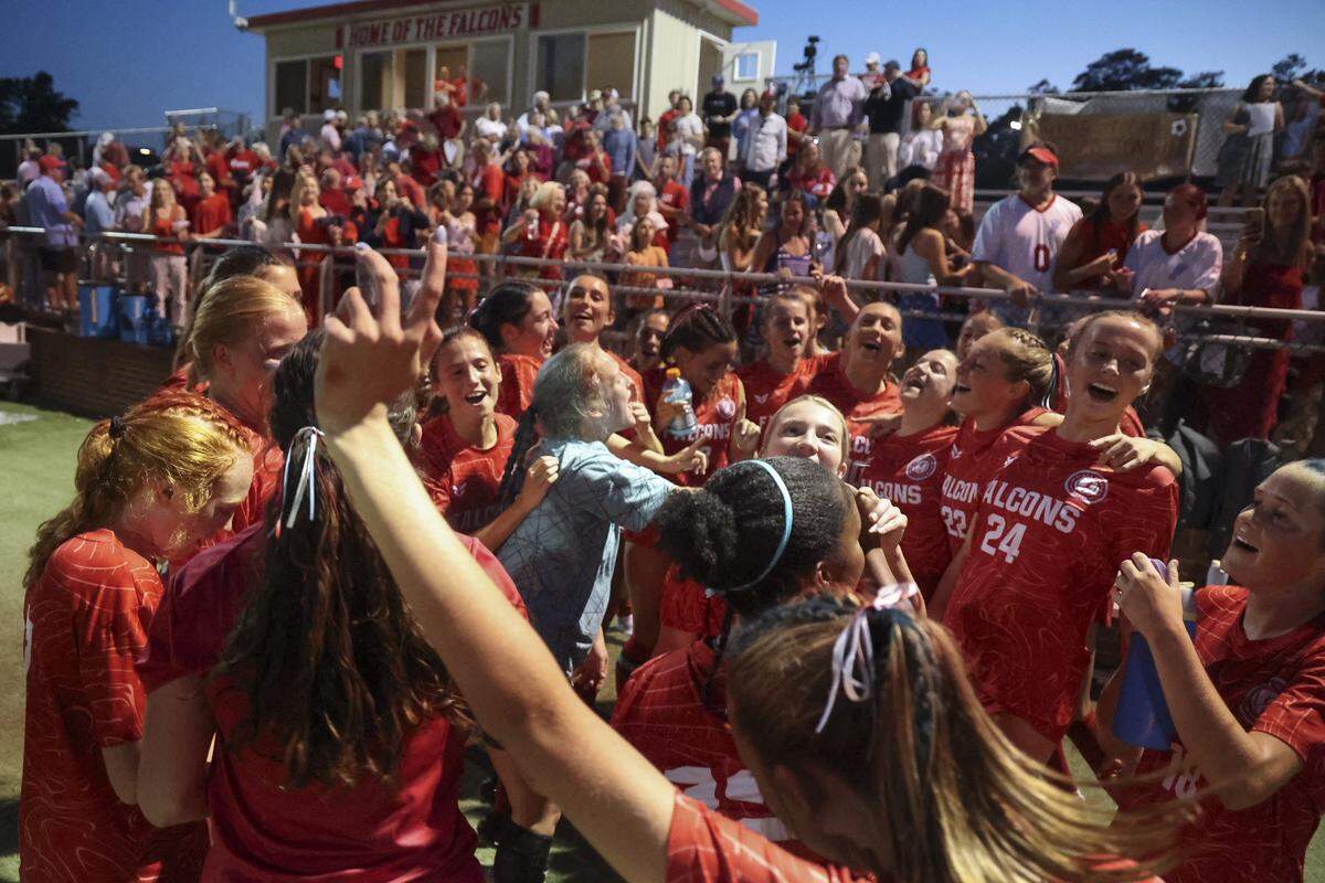 The A.C. Flora girls soccer team celebrates after beating Dreher 1-0 to win the class 4A upper state playoffs on Friday, May 15, 2026 at A.C. Flora. 