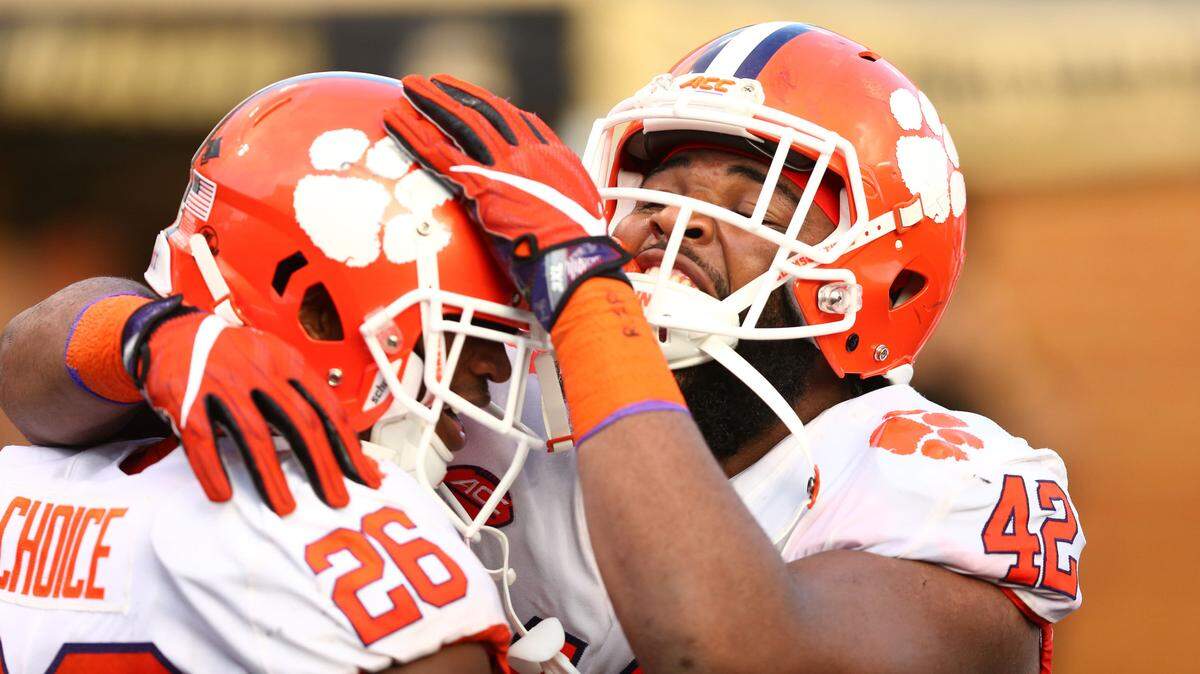Clemson defensive tackle Christian Wilkins (right) scored a touchdown Saturday at Florida State.