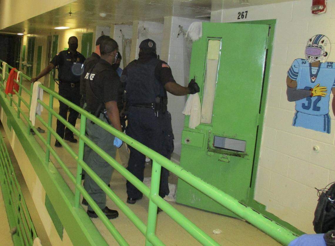 Multiple items of contraband were found in a prison in Columbia.