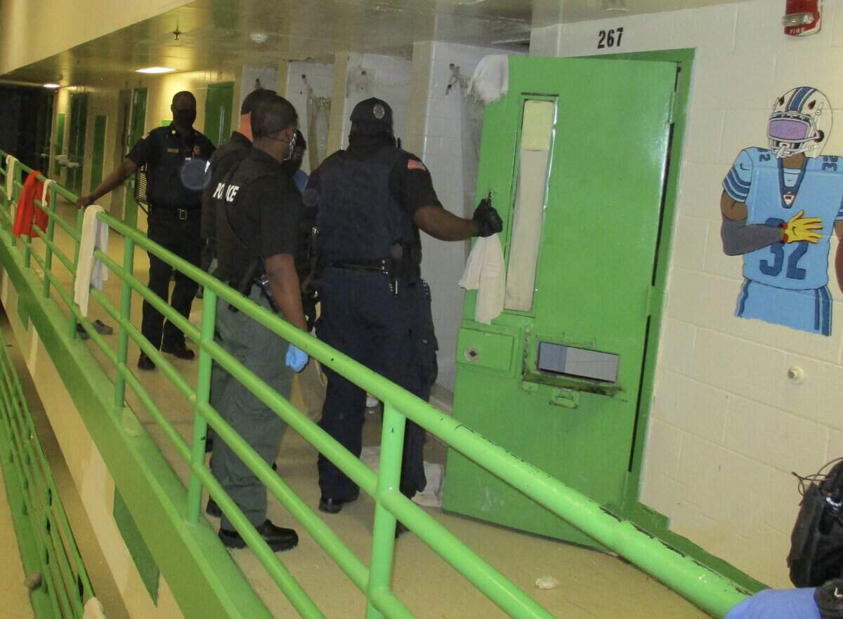 Multiple items of contraband were found in a prison in Columbia.