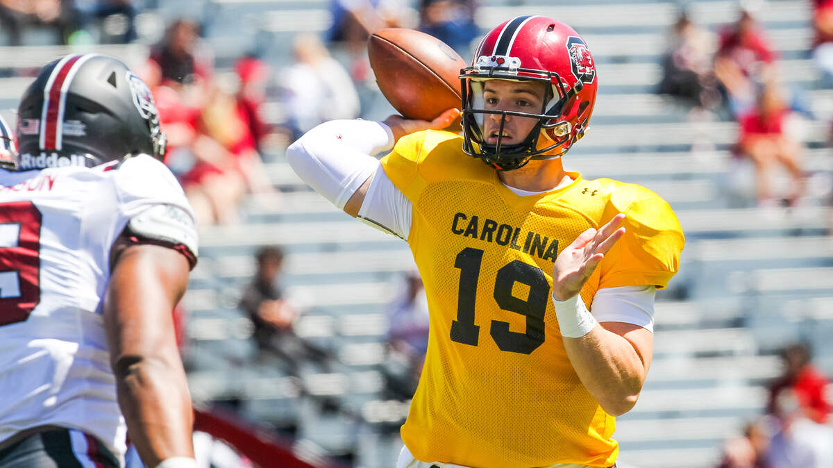 South Carolina quarterback Jake Bentley (19) leads the offense during the Garnet and Black spring game at Williams-Brice Stadium in Columbia on Saturday.