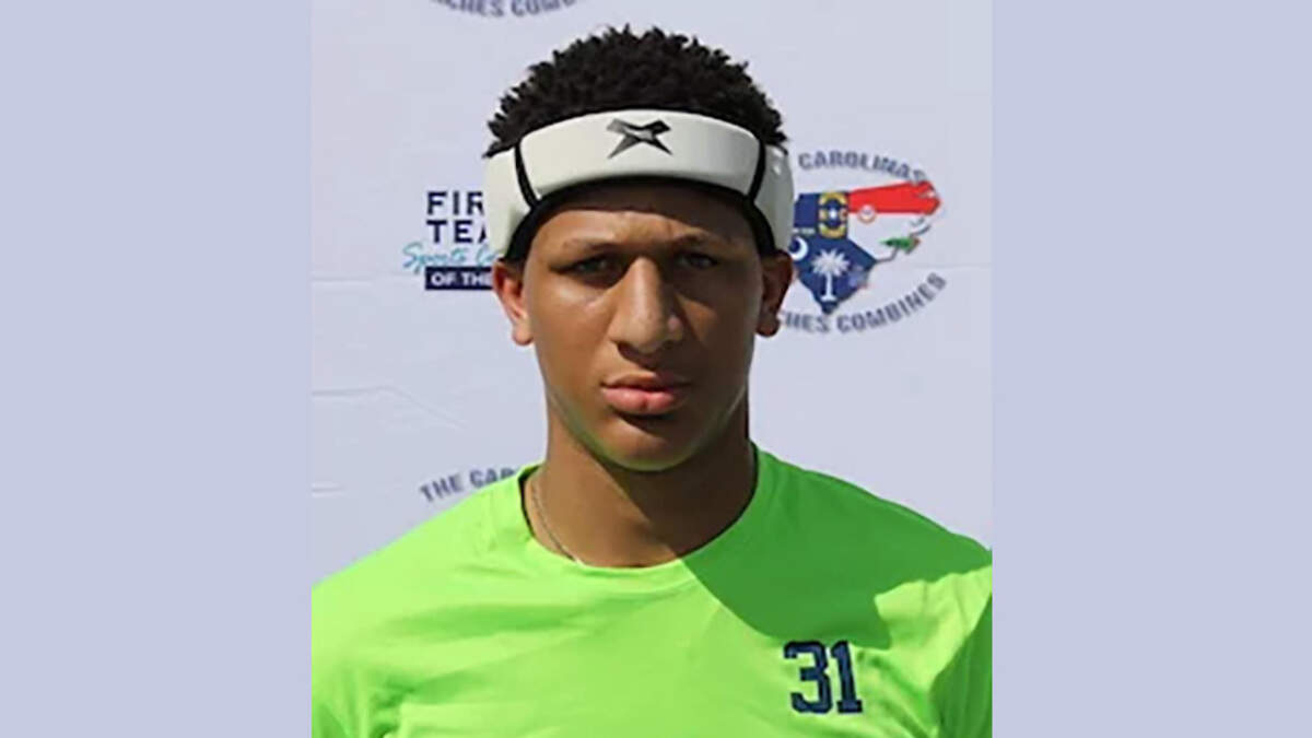 Tight end recruit Caden Ramsey of Cross High School