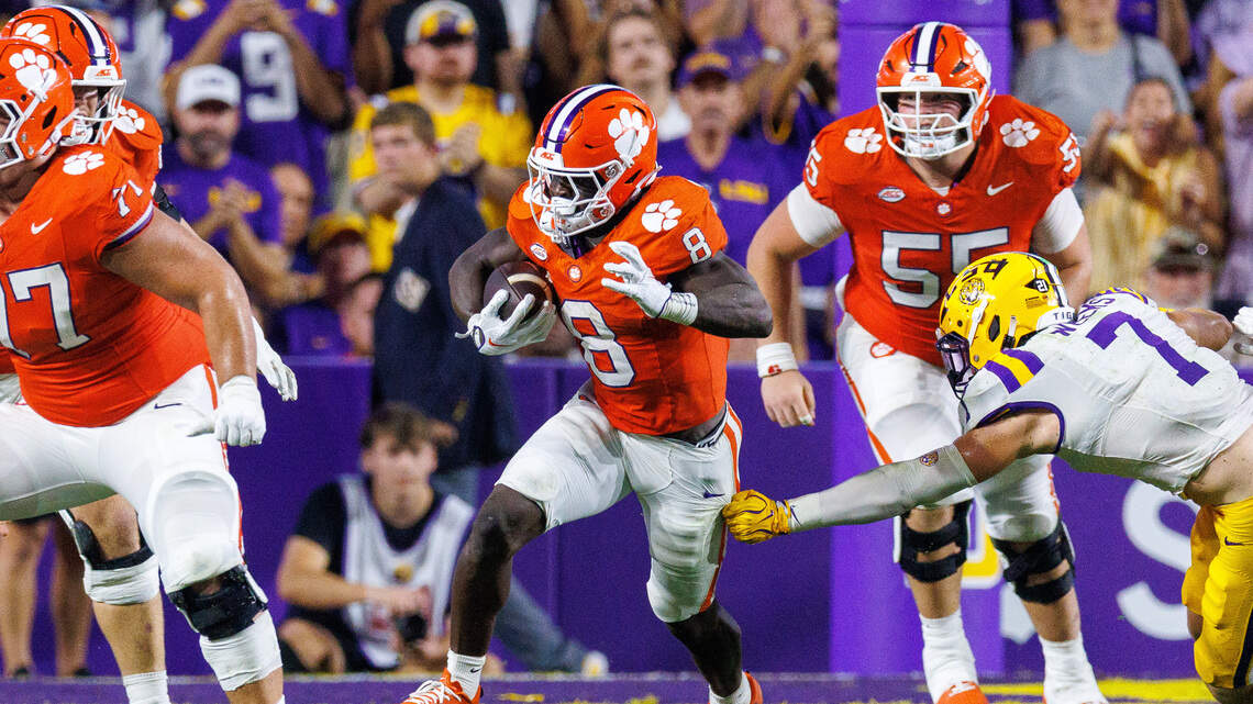 Clemson football releases first depth chart of 2026. Here’s who made the list