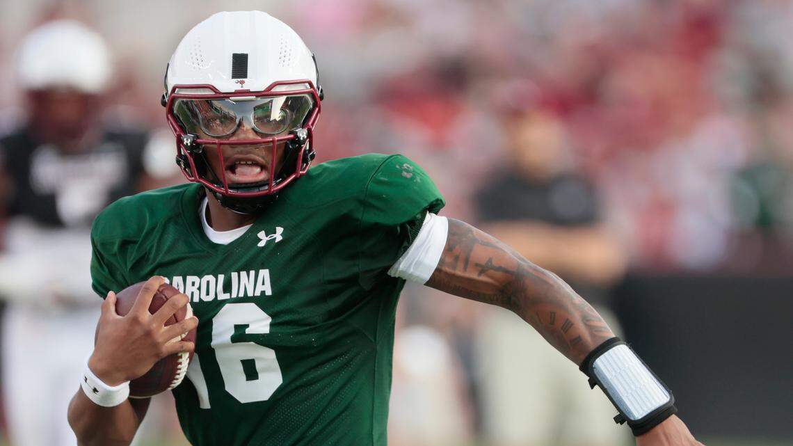 South Carolina’s LaNorris Sellers scrimmages in the Garnet and Black game on April 20, 2024.