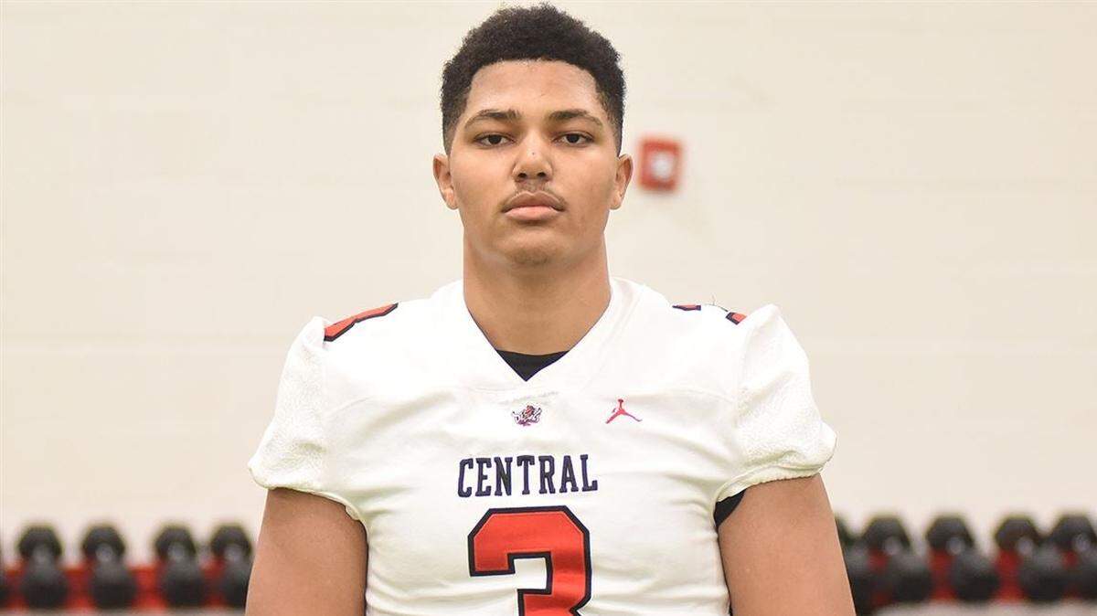 Central (Ala.) High School defensive lineman Tomarrion Parker is the No. 100 recruit in the 247Sports composite.