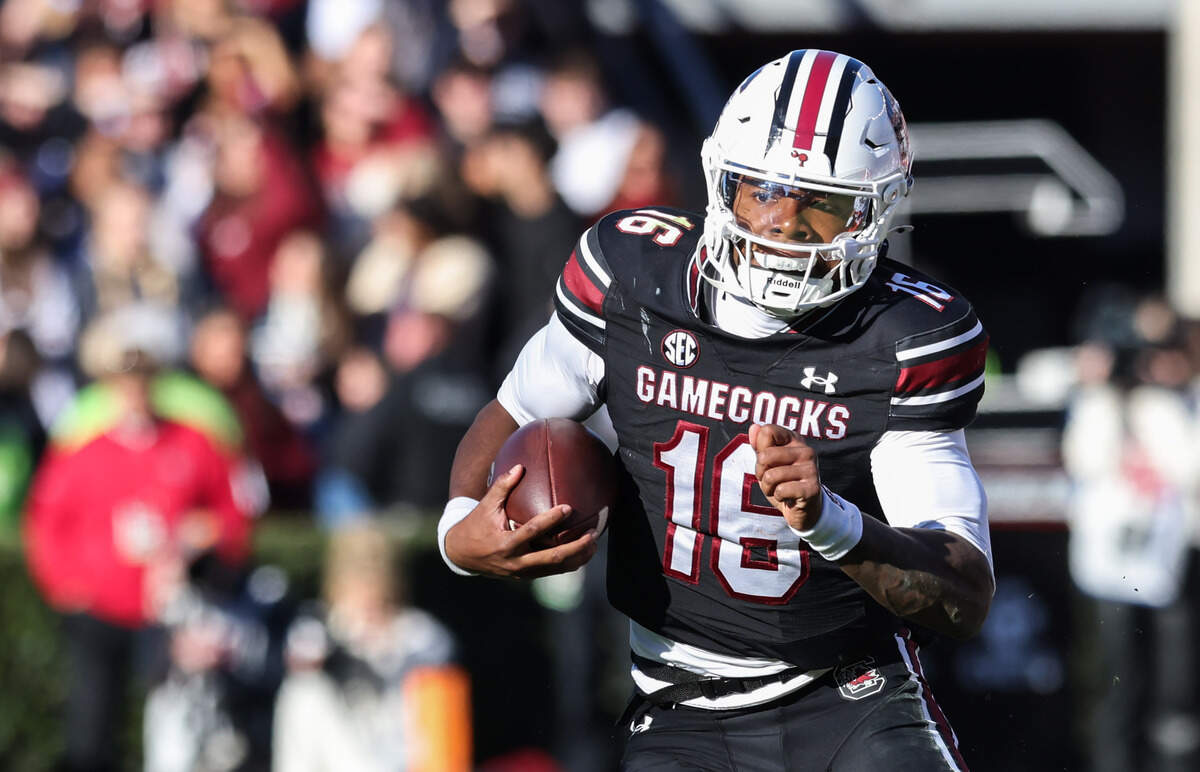South Carolina quarterback LaNorris Sellers (16)