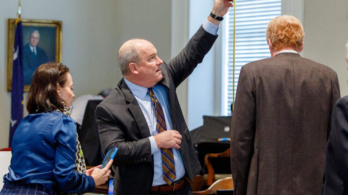 How tall is Alex Murdaugh? Defense expert says height ‘unrealistic’ to have killed Maggie