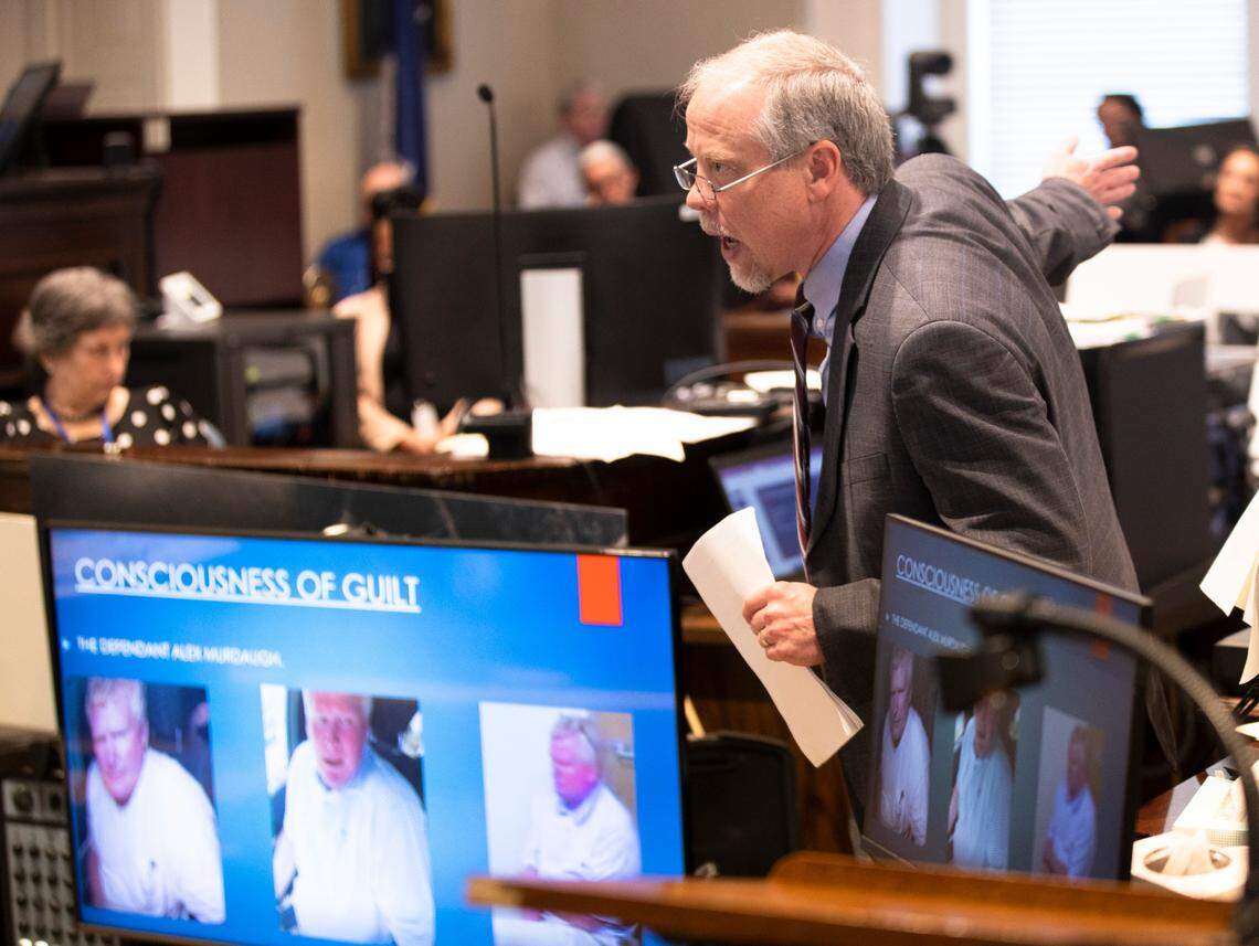 Prosecutor Creighton Waters gives his closing statement during the murder trial of Alex Murdaugh at the Colleton County Courthouse in Walterboro on Wednesday, March 1, 2023. Andrew J. Whitaker/The Post and Courier/Pool