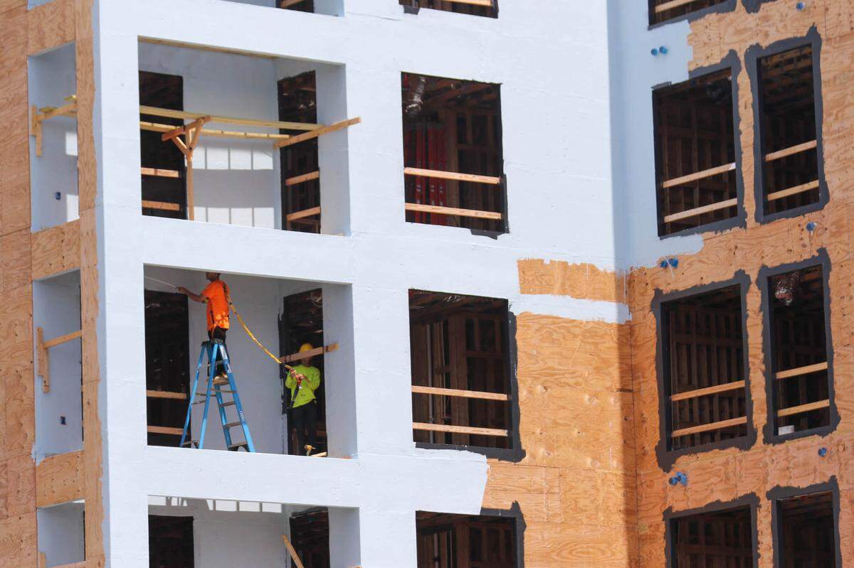 Construction is in progress on an apartment complex at Lady and Assembly Streets in Columbia.