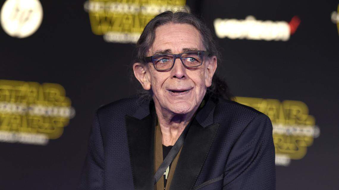 FILE - In this Dec. 14, 2015, file photo, Peter Mayhew arrives at the world premiere of “Star Wars: The Force Awakens” at the TCL Chinese Theatre in Los Angeles. The actor, who plays Chewbacca in the Star Wars films, agreed to meet “Chewbacca mom” Candace Parker in a letter read by James Corden on the “Late Late Show.” (Photo by Jordan Strauss/Invision/AP, File)