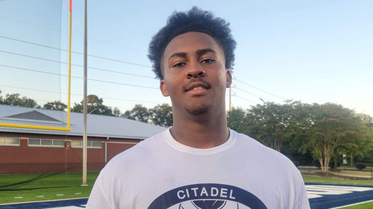 Camden defensive lineman Xzavier McLeod