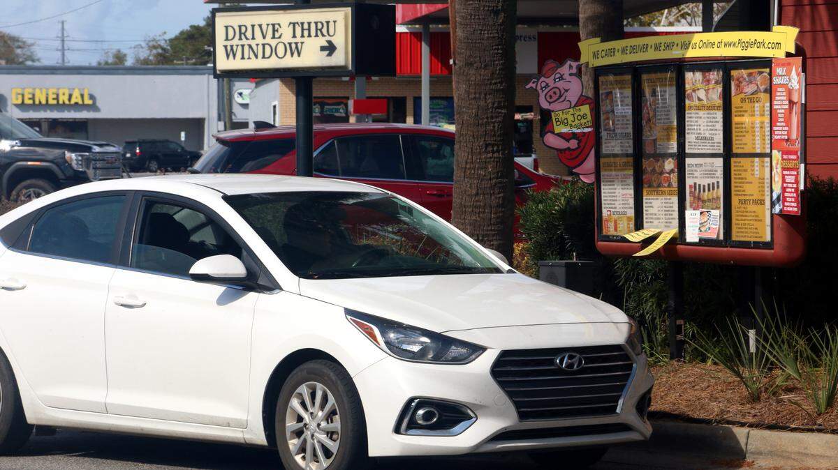 A car pulls up to the drive-through at the West Columbia location of Maurice’s Piggie Park BBQ. The mothership location of the chain was reopened Friday, Nov. 1, 2024, six days after a fire destroyed its cooking facility.