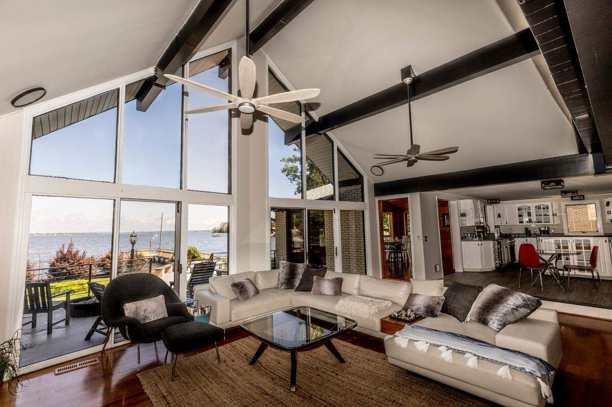 A short-term rental on Lake Murray near Bundrick Island.