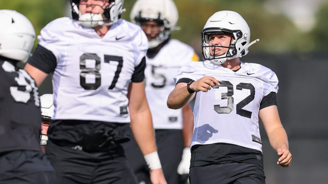 The one way Shane Beamer has tweaked South Carolina’s kicking competition