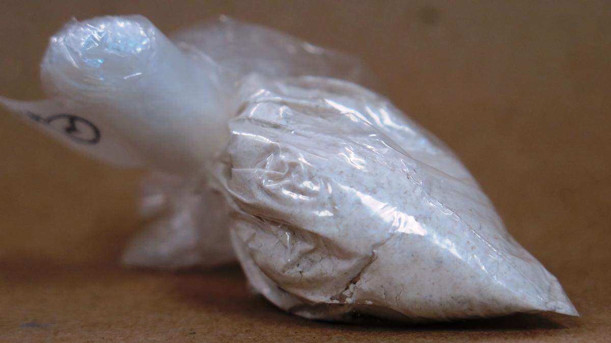 A baggie containing heroin, like the one shown in this file photo, was found along with plastic bags holding cocaine and crack at the student drop off outside of Spartanburg, SC’s Mary H. Wright Elementary School Monday morning.