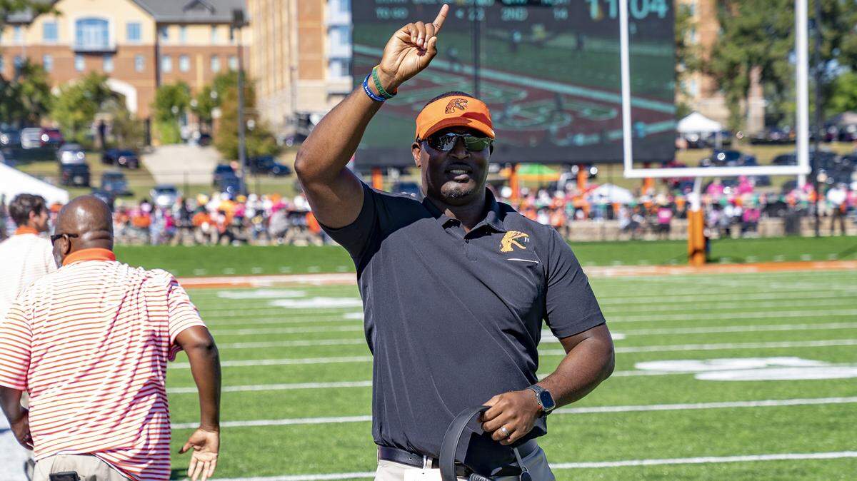 Florida A&M head football coach Willie Simmons.
