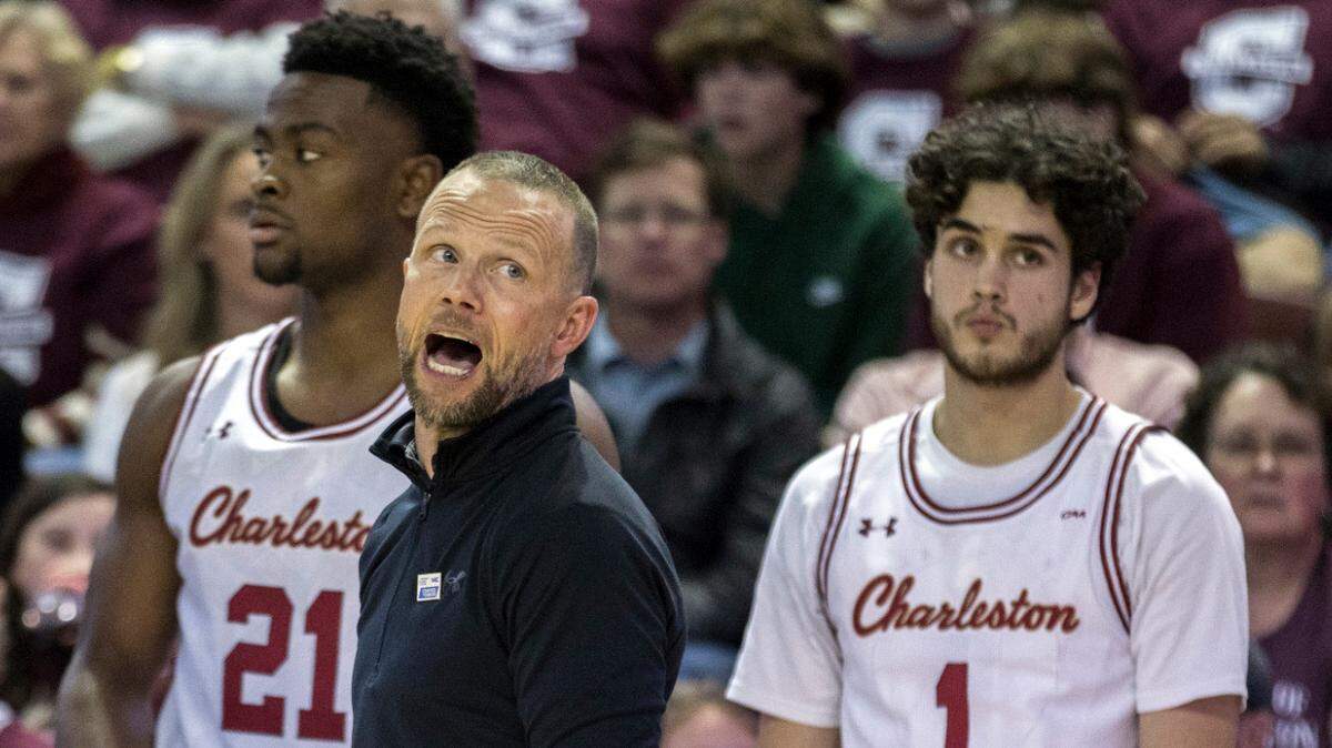 Former Winthrop coach Pat Kelsey has the Charleston Cougars rolling in Year 2. Will they break into the NCAA tournament as a mid-major?