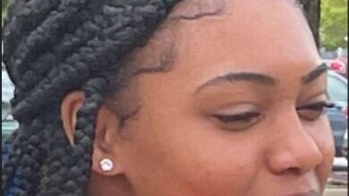 Lexington Police are searching for 17-year-old Jay’la Clark, who was last seen Tuesday morning at River Bluff High School. 