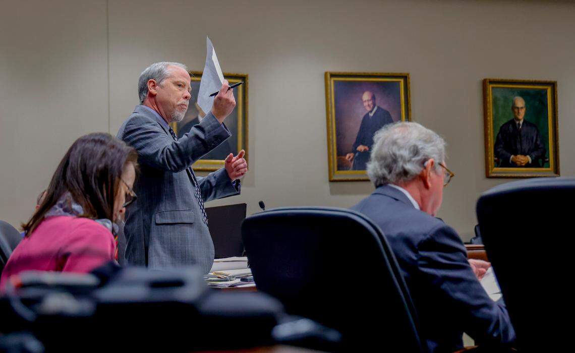 Attorney General Prosecutor Creighton Waters and Defense Attorney Dick Harpootlian make points about the release of evidence during a hearing before Judge Clifton Newman in Florence County on Thursday, Oct. 20, 2022.