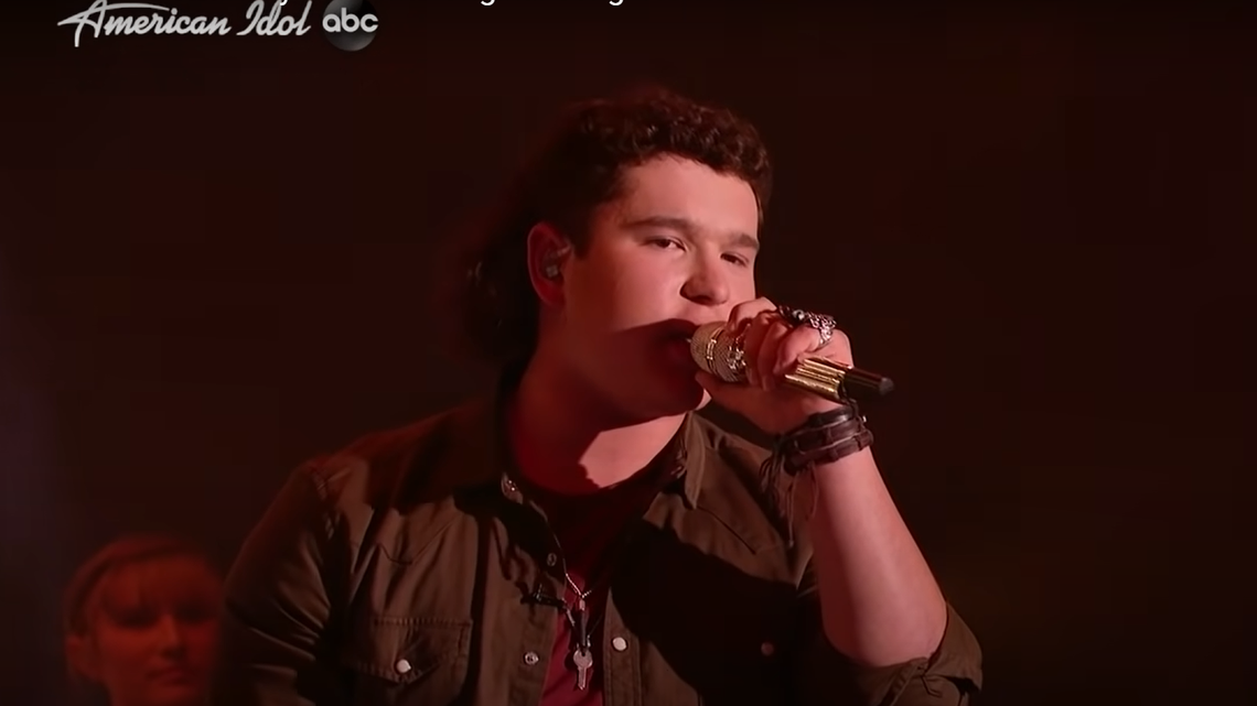 Caleb Kennedy performs on ‘American Idol.’