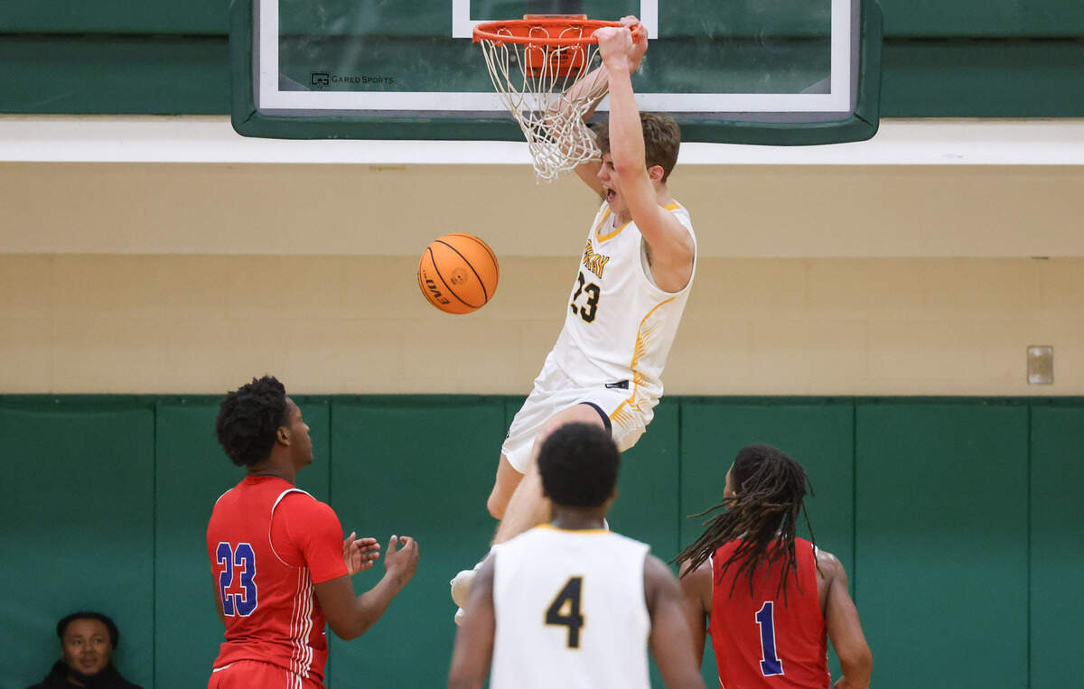 Levi Ball (23) of Gray Collegiate 
