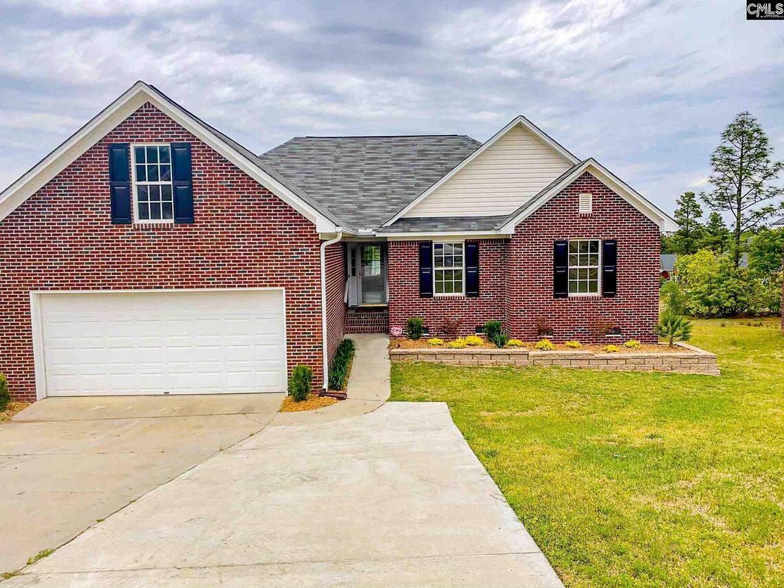This home in The Summit features an open floor plan that’s great for entertaining.