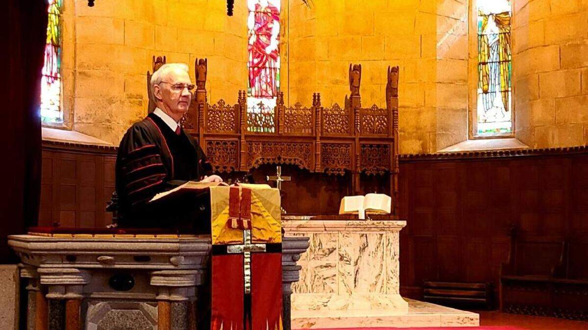 First Presbyterain Greenville pastor preached for the king and queen of England.
