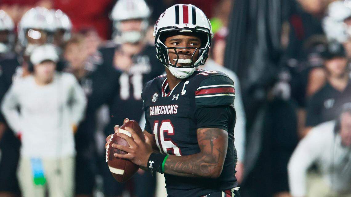 University of South Carolina quarterback LaNorris Sellers (16)