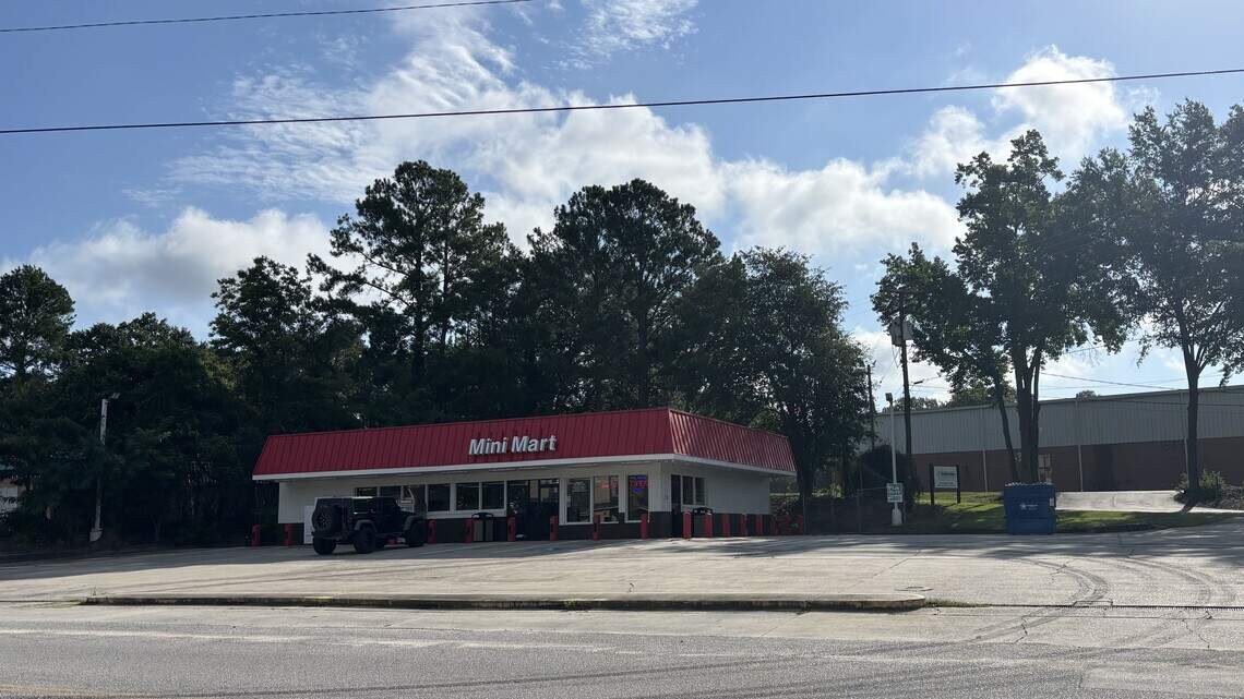 Forest Acres challenges mini mart beer permit near Trenholm Park, fearing crime