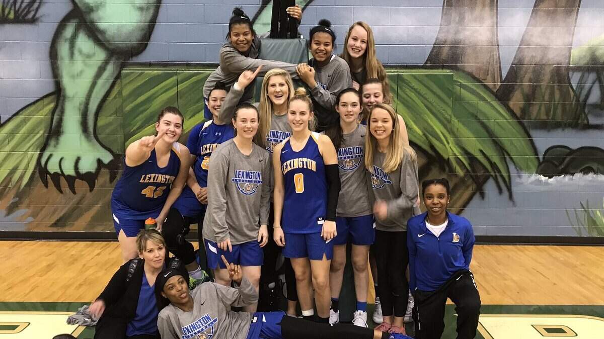 Lexington girls defeated Dutch Fork, 49-37, to win the No. 1 seed from Region 5-5A on Friday, Feb. 8, 2019.