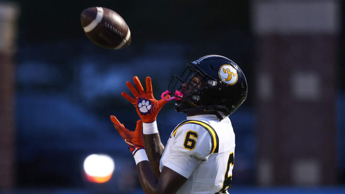Coveted SC recruit Donovan Murph riding high with Gamecocks after official visit