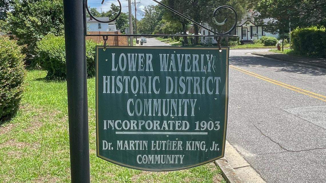 Lower Waverly Historic District sign on Cherry Street.