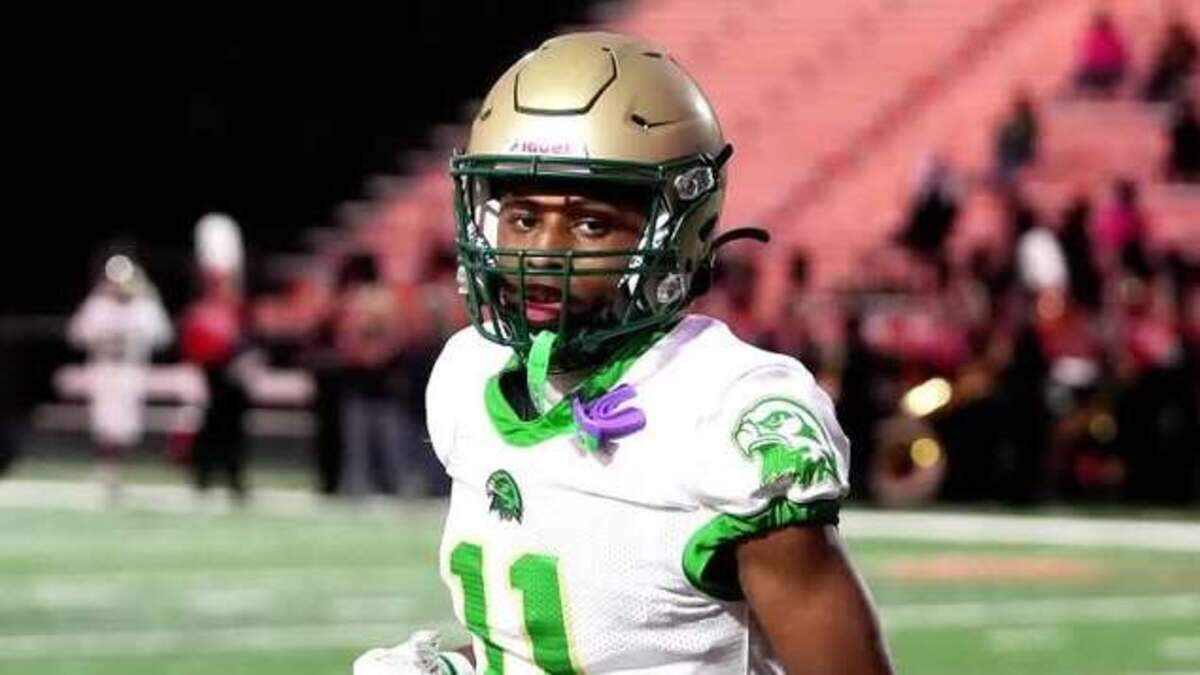 Jhamari Cain of Huguenot High (Va.) committed to South Carolina.