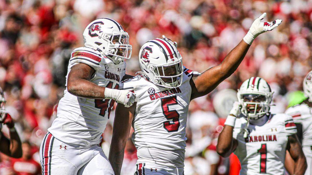 South Carolina defender Kyle Kennard (5) during a 2024 game against Alabama at Bryant-Denny Stadium in Tuscaloosa.