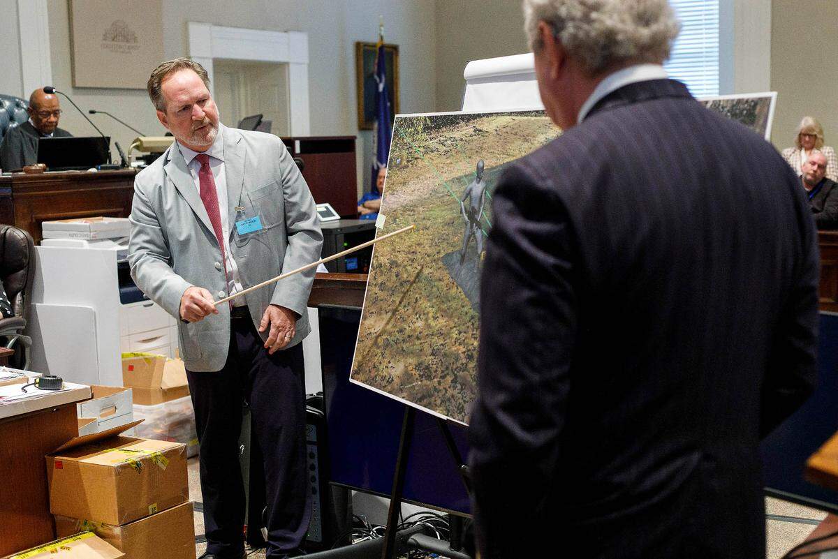Mike Sutton, forensic engineer with the North Carolina-based Accident Research Specialists answers questions from defense attorney Dick Harpootlian during the Alex Murdaugh trial at the Colleton County Courthouse in Walterboro, Tuesday, Feb. 21, 2023. Grace Beahm Alford/The Post and Courier/Pool