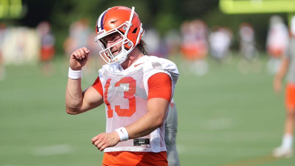 Clemson’s Brannon Spector at the Tigers’ first practice of 2022 camp on Friday, Aug. 5.