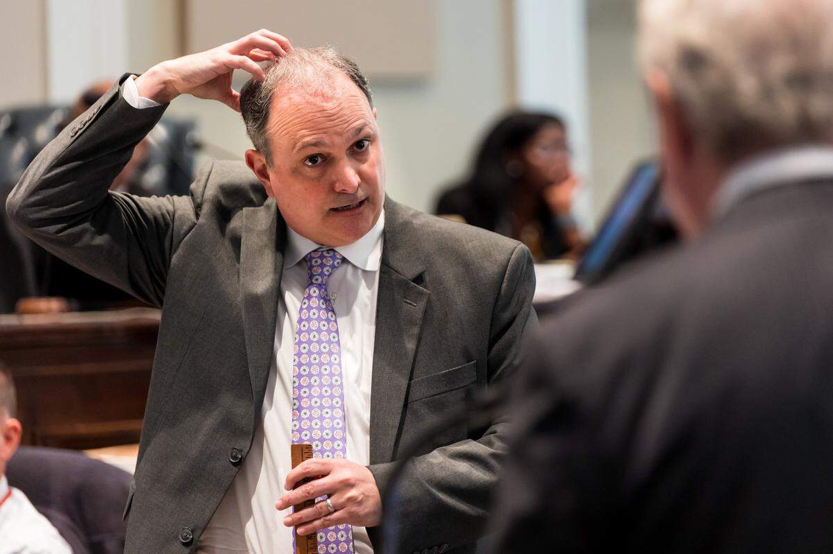 Dr. Jonathan Eisenstat, a forensic pathology consultant, demonstrates gunshot wounds to the victims during day 25 of the double murder trial of Alex Murdaugh at the Colleton County Courthouse on Monday, Feb. 27, 2023. Jeff Blake/The State/Pool