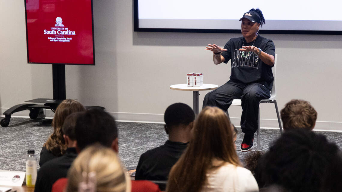 Dawn Staley-inspired leadership classes debut at University of South Carolina