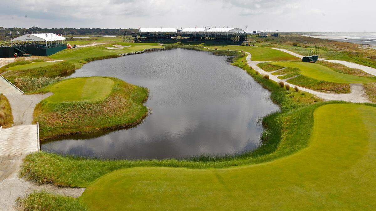 No. 17 at the Ocean Course is one of the world’s most picturesque golf holes — and also one of the most demanding.