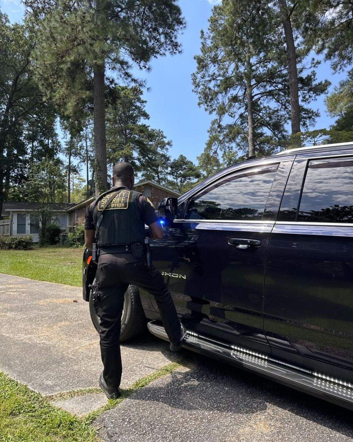 The Richland County Sheriff’s Department is responding to a scene with a barricaded subject.