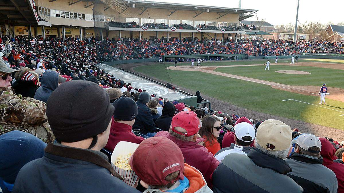 The South Carolina Gamecocks beat the Clemson Tigers 4-1 in a NCAA baseball game at Fluor Field in Greenville Saturday, February 28, 2015.
GWINN DAVIS / SPECIAL FOR THE STATE

