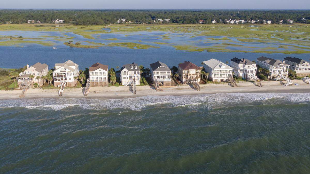 30 years after Hugo tore it down, SC coast builds back in the danger zone